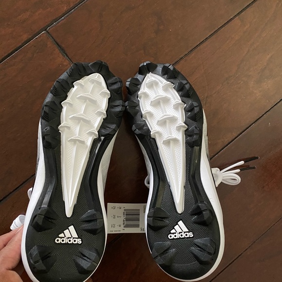 NWT adidas cleats - Picture 4 of 5